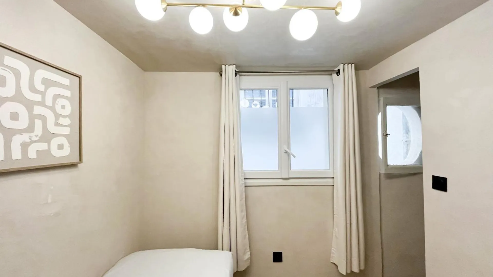 Urban Flat 199 - Parisian 5 Bedroom Central Flat 0*, Paris Frankrig