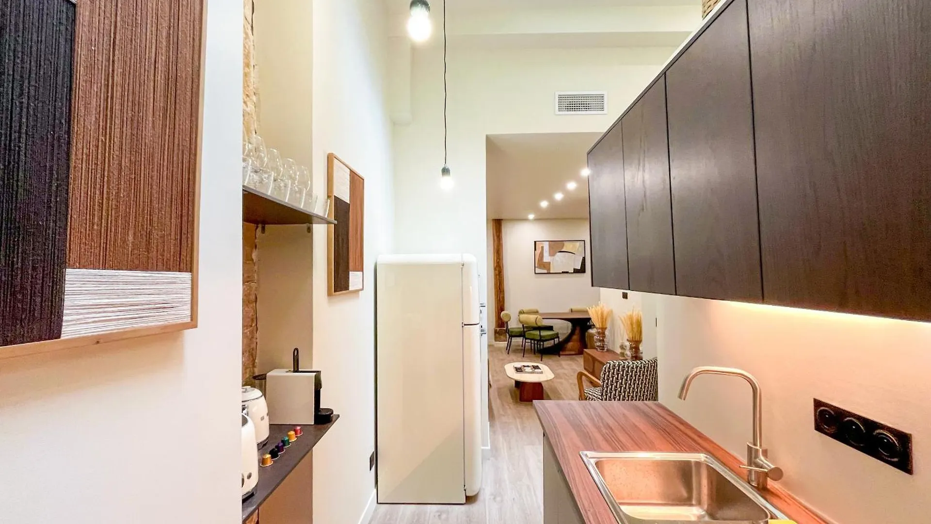Urban Flat 199 - Parisian 5 Bedroom Central Flat Lejlighed