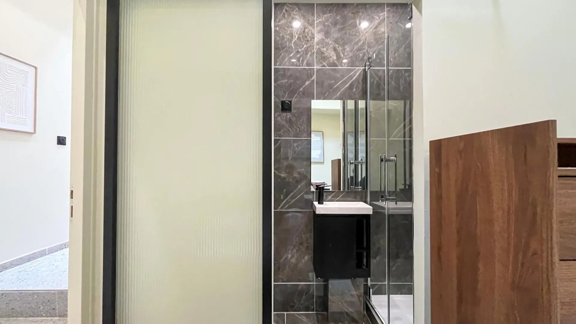 Appartement Urban Flat 199 - Parisian 5 Bedroom Central Flat