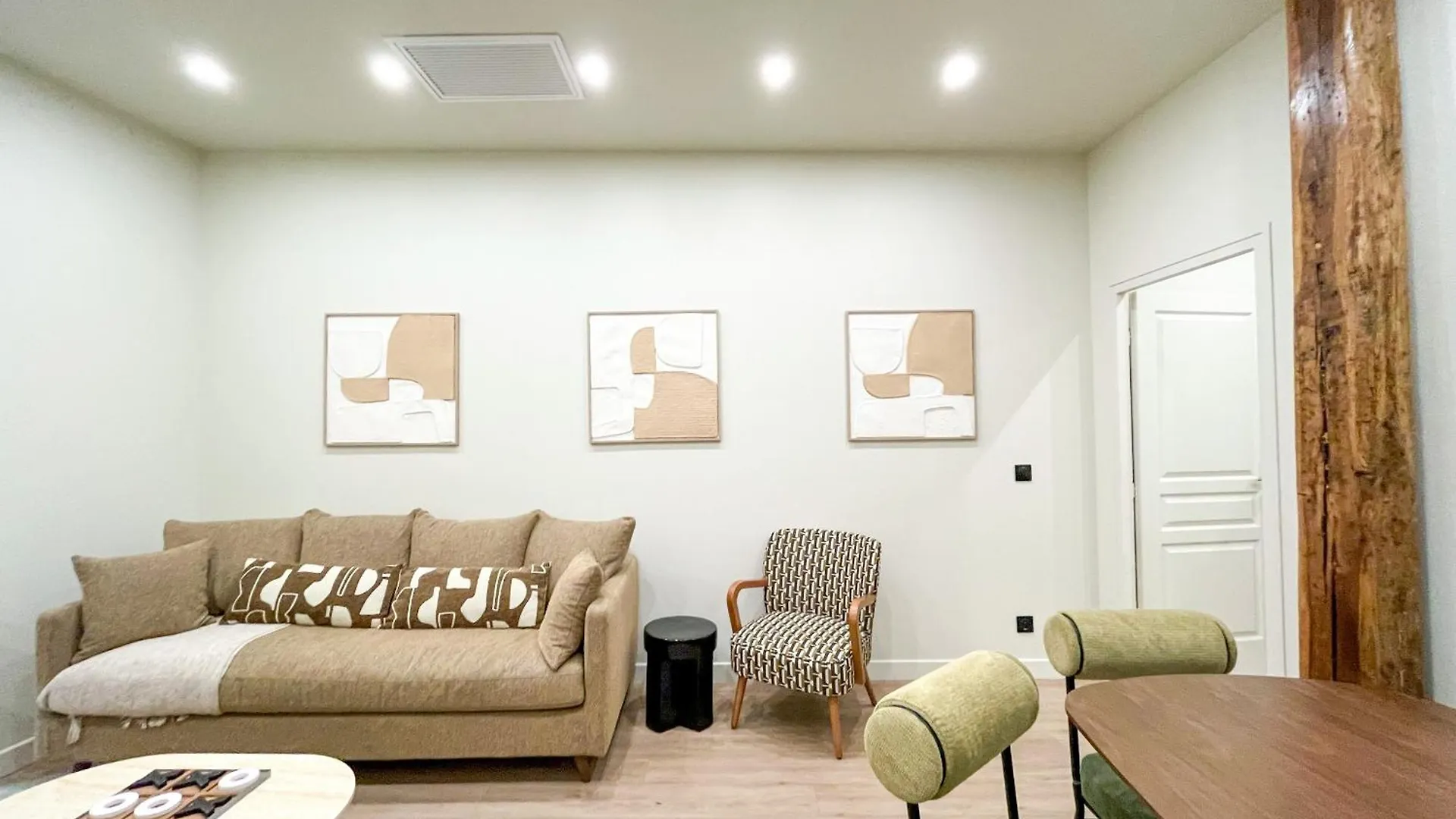 Appartement Urban Flat 199 - Parisian 5 Bedroom Central Flat