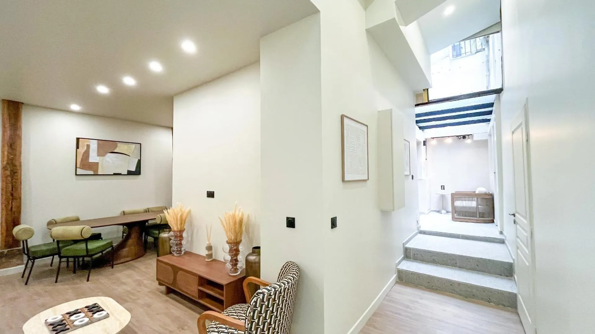 Urban Flat 199 - Parisian 5 Bedroom Central Flat Appartement Paris