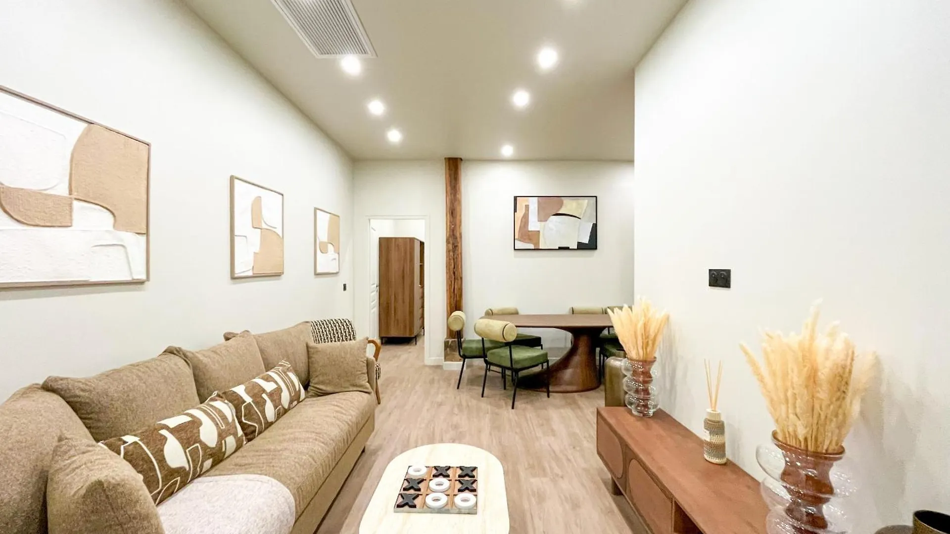 Urban Flat 199 - Parisian 5 Bedroom Central Flat Appartement